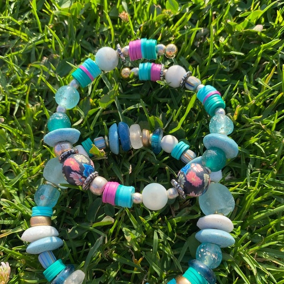 2 piece Handmade bracelet set stack,African glass beads Blue, turquoise,… - Picture 13 of 16